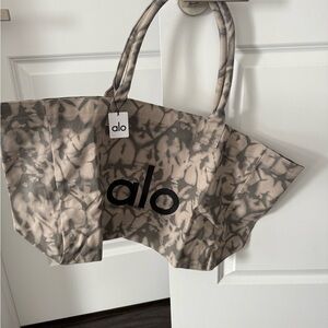 ALO Yoga Black and Cream Patterned Tote